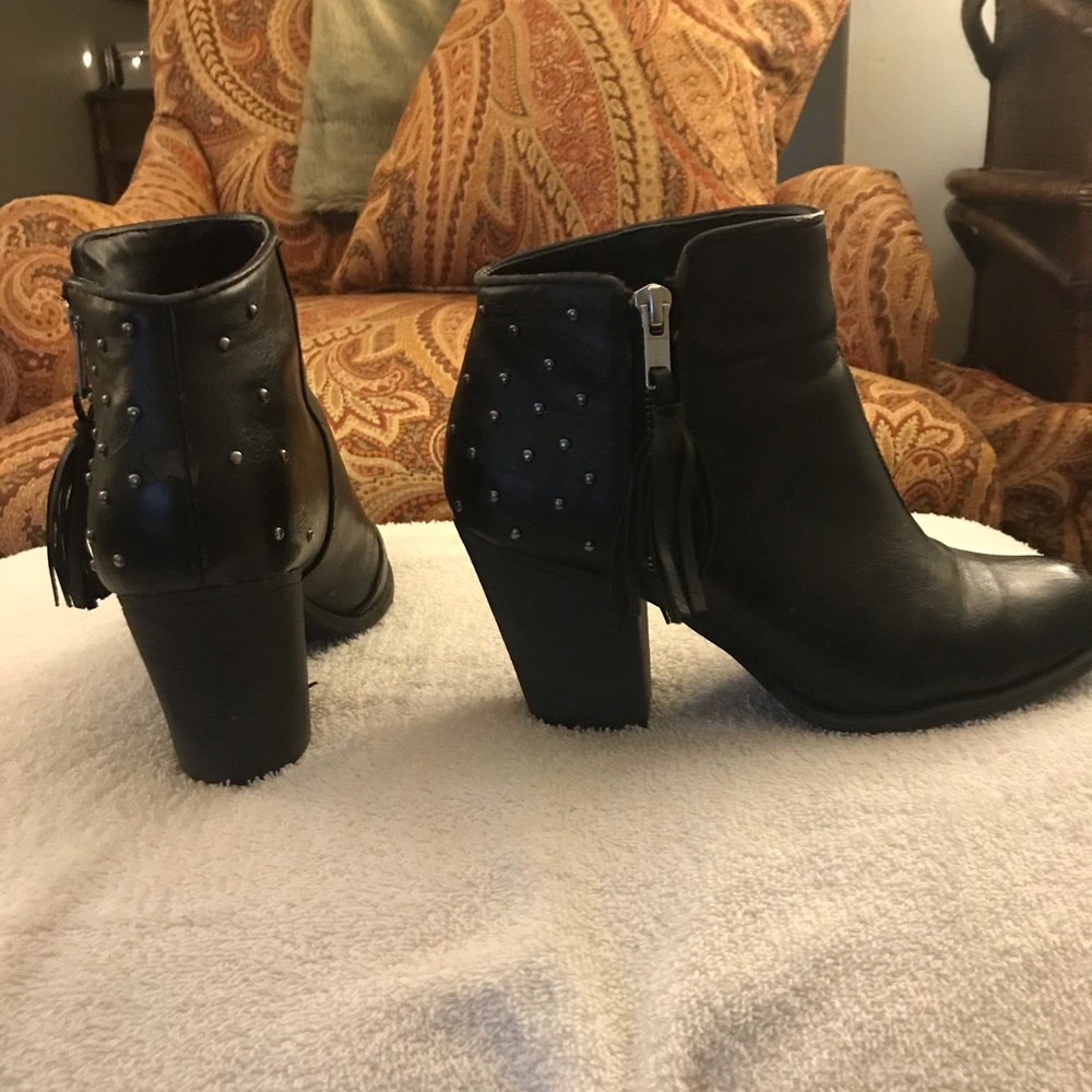 Leather booties Zoe’s 7
